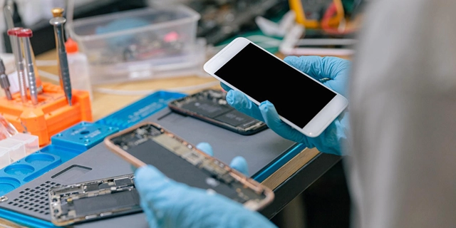 Global Technology Leader Enhances Display Precision with HunterLab UltraScan Pro