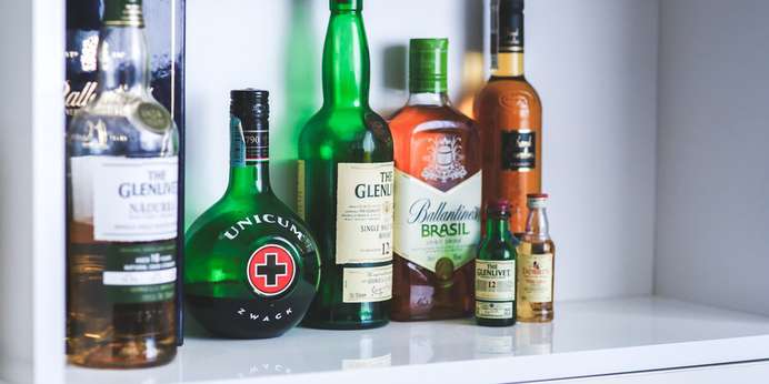 alcohol-bottles-drinks-party-large.jpg