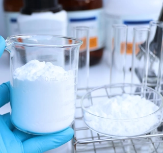 ChemicalIndustry-TileImage-PowderChemicals